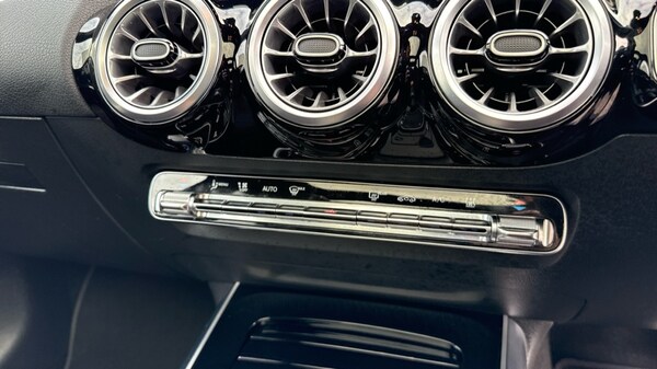 Used Mercedes-Benz EQA 2021 for sale - 75472703: Photo 36