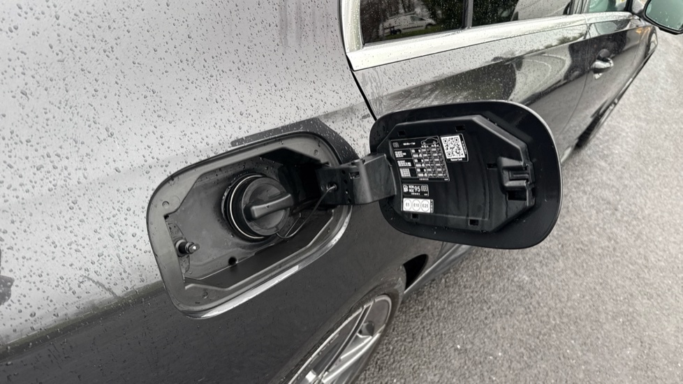 Used Mercedes-Benz C Class 2025 for sale - 77042890: Photo 28