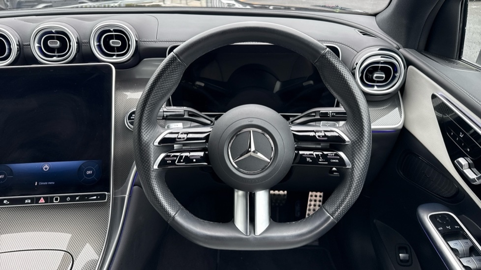 Used Mercedes-Benz GLC 2024 for sale - 76074235: Photo 12