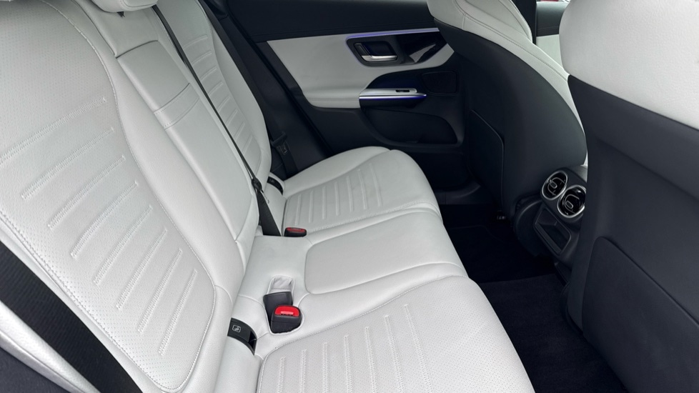 Used Mercedes-Benz GLC 2024 for sale - 76074235: Photo 24