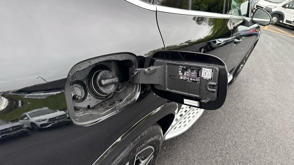 Used Mercedes-Benz GLC 2024 for sale - 76074235: Photo 28