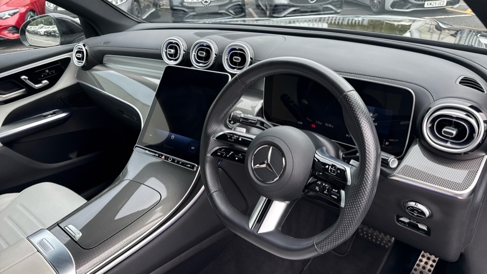 Used Mercedes-Benz GLC 2024 for sale - 76074235: Photo 3