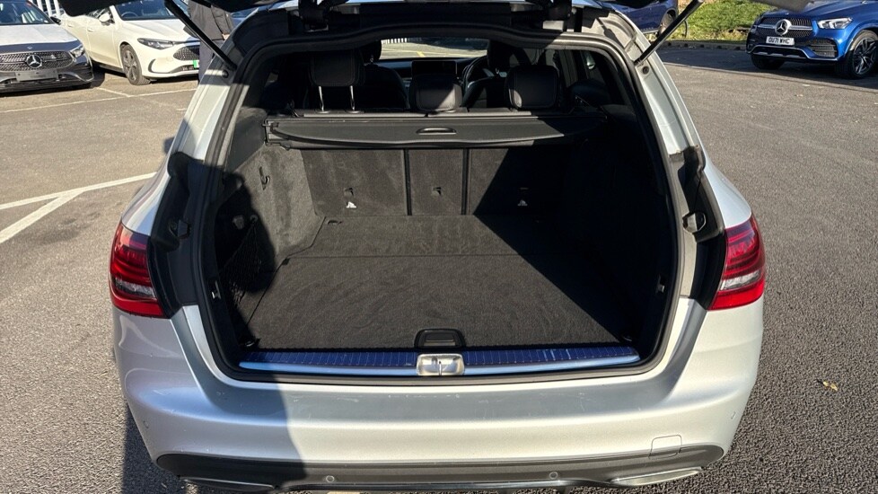 Used Mercedes-Benz C Class 2021 for sale - 76575038: Photo 17