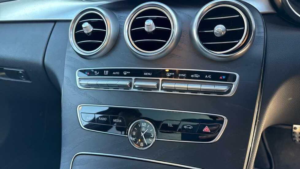 Used Mercedes-Benz C Class 2021 for sale - 76575038: Photo 36