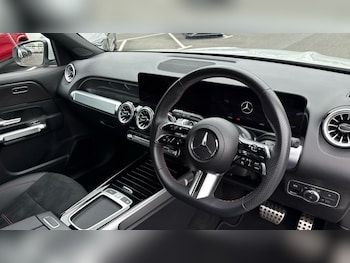 Used Mercedes-Benz GLB 2024 for sale - 75472799: Photo