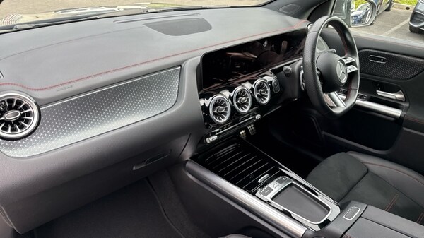 Used Mercedes-Benz EQA 2024 for sale - 76130671: Photo 11
