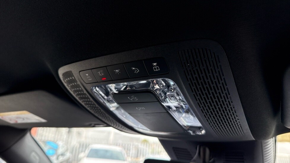Used Mercedes-Benz GLB 2024 for sale - 76130655: Photo 38