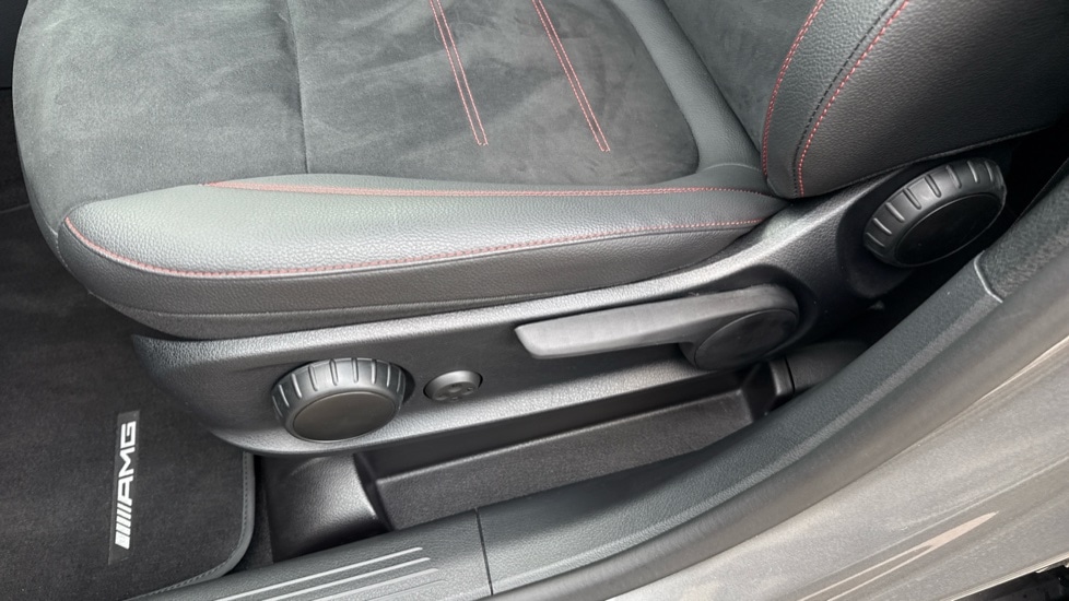 Used Mercedes-Benz GLB 2024 for sale - 76130655: Photo 39