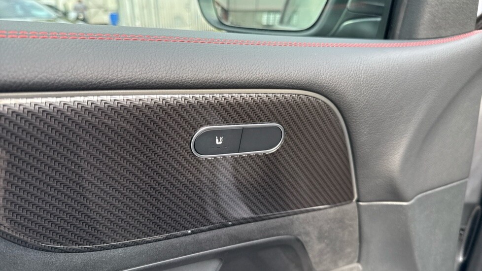 Used Mercedes-Benz GLB 2024 for sale - 76130655: Photo 42