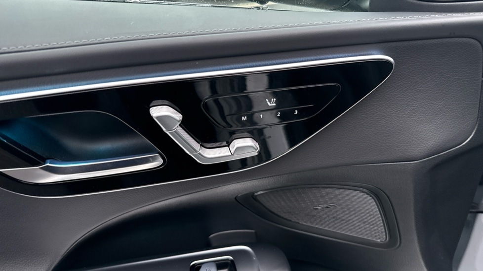 Used Mercedes-Benz C Class 2025 for sale - 77010350: Photo 41