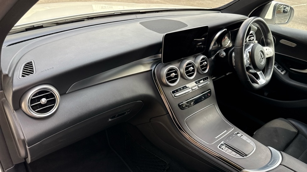 Used Mercedes-Benz GLC 2020 for sale - 76044536: Photo 11
