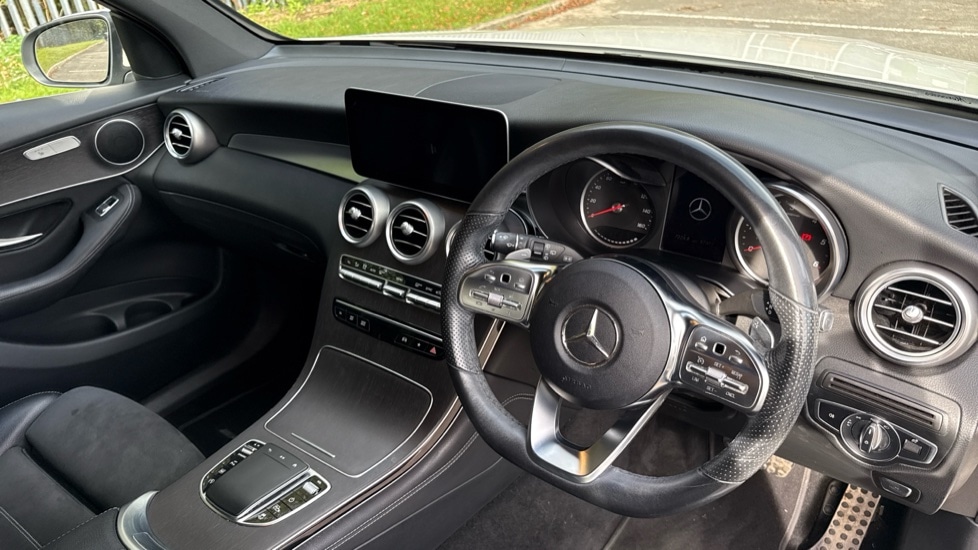 Used Mercedes-Benz GLC 2020 for sale - 76044536: Photo 3