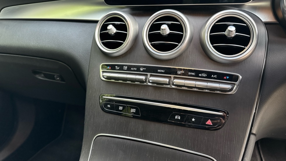 Used Mercedes-Benz GLC 2020 for sale - 76044536: Photo 36