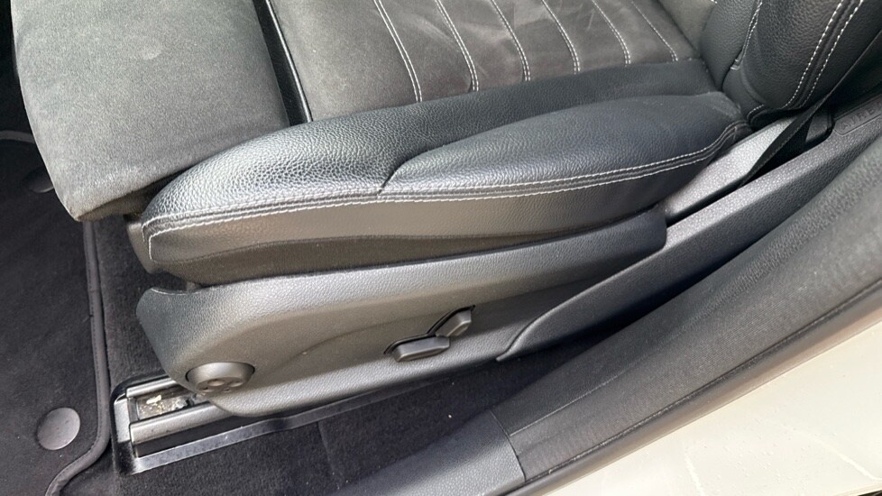 Used Mercedes-Benz GLC 2020 for sale - 76044536: Photo 39