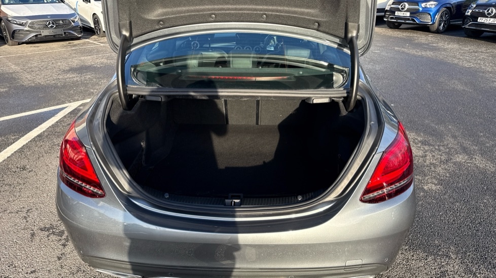 Used Mercedes-Benz C Class 2018 for sale - 76623462: Photo 17