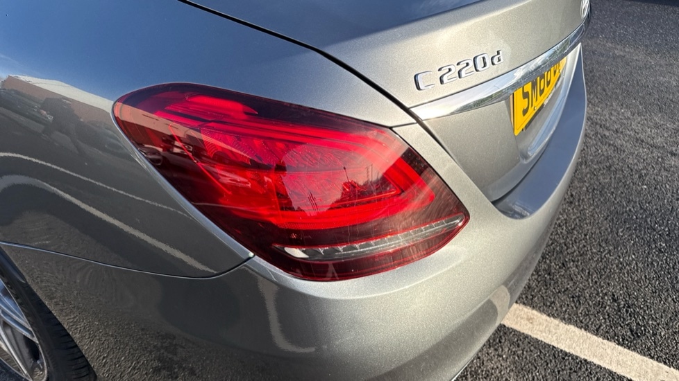 Used Mercedes-Benz C Class 2018 for sale - 76623462: Photo 21