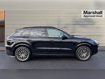 Used Porsche Cayenne 2022 for sale - 76479840: Photo