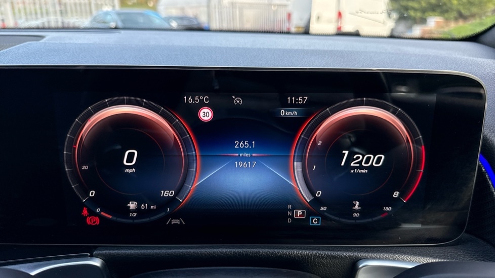 Used Mercedes-Benz GLB 2022 for sale - 76390054: Photo 16