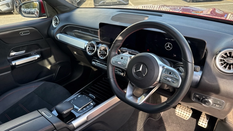 Used Mercedes-Benz GLB 2022 for sale - 76390054: Photo 3