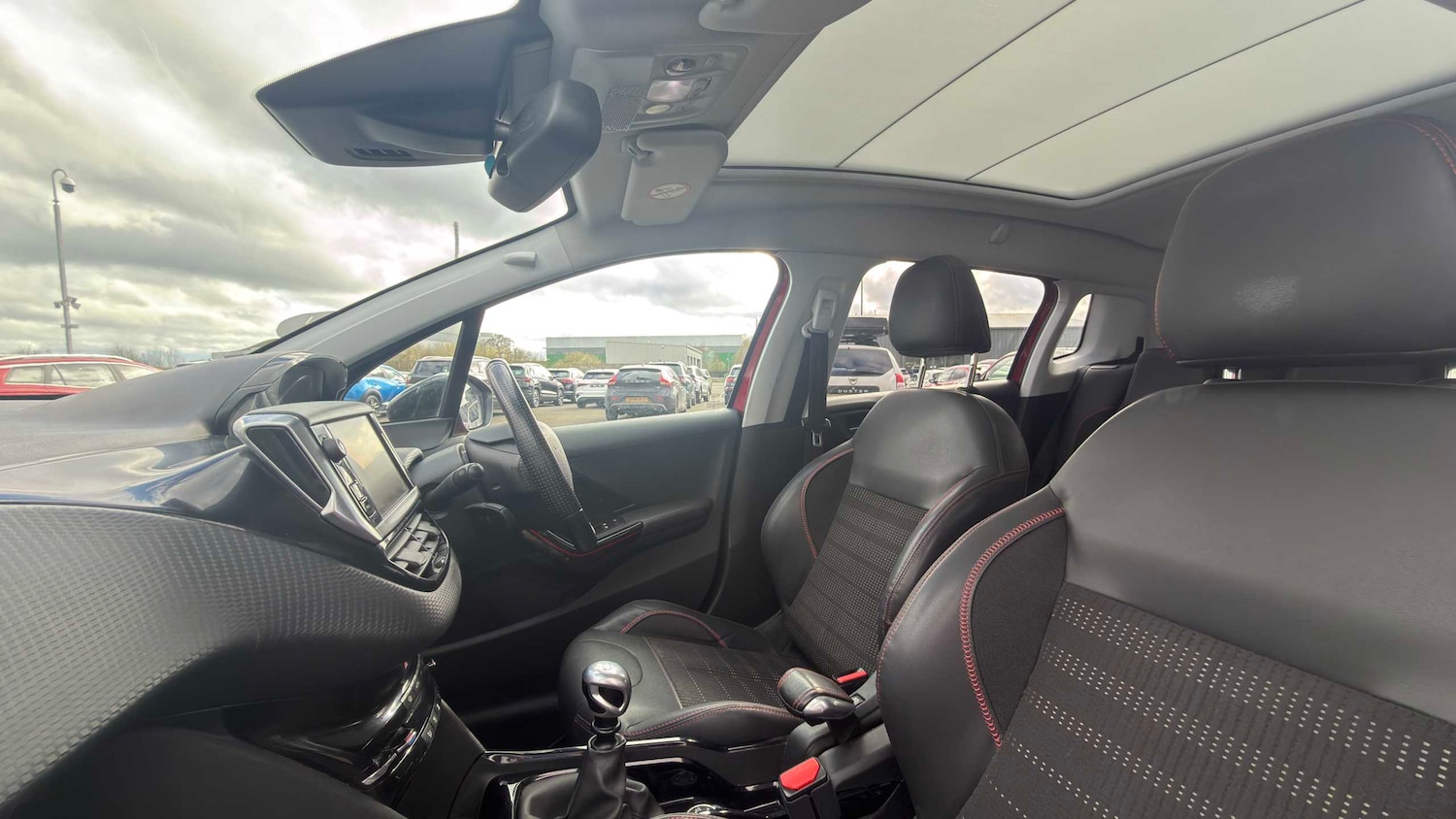 Used Peugeot 2008 2018 for sale - 78010021: Photo 8