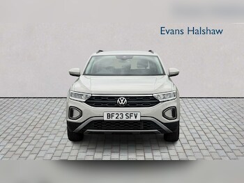Used Volkswagen T-Roc 2023 for sale - 78465043: Photo