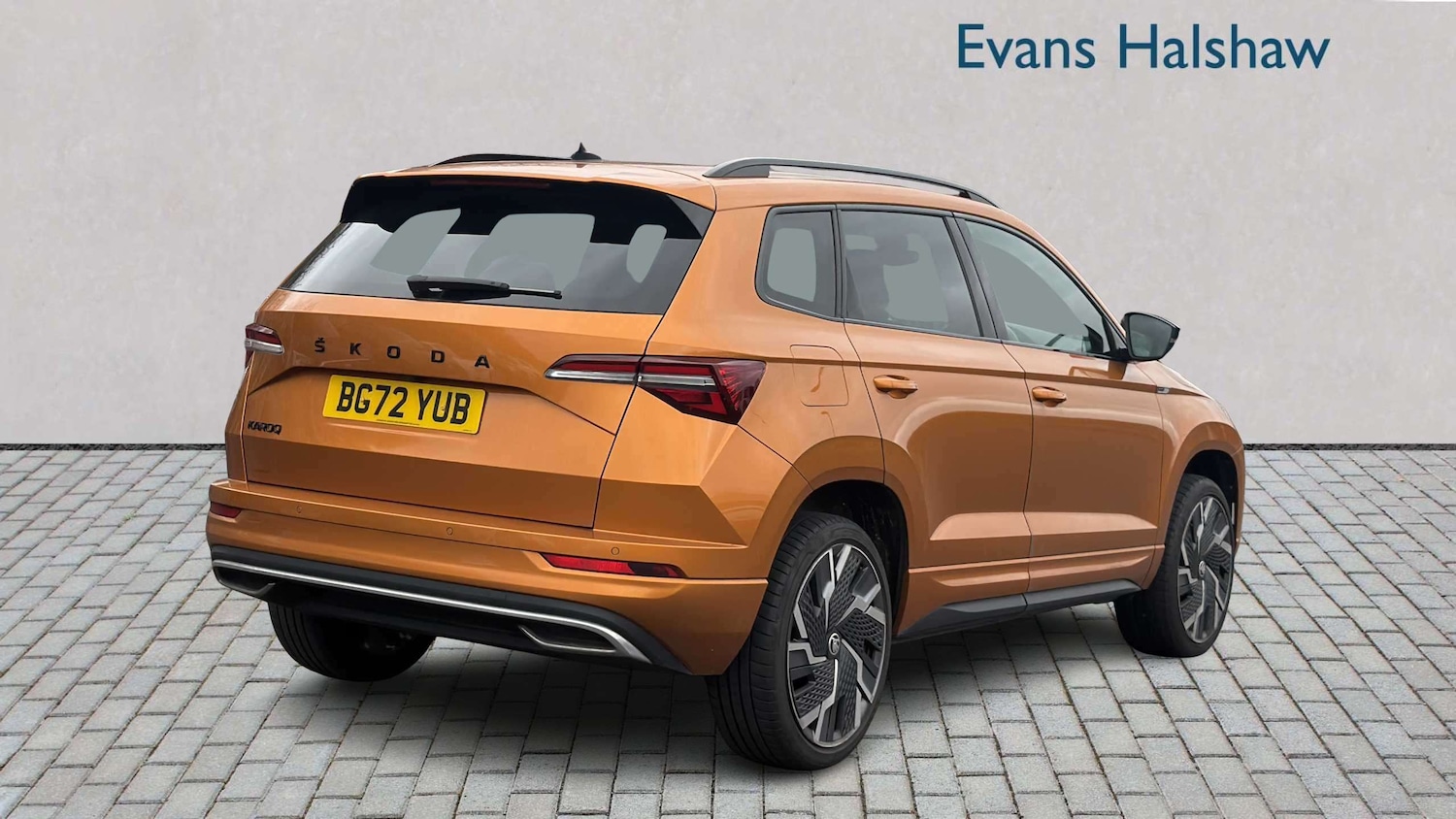 Used Skoda Karoq 2022 for sale - 77914039: Photo 2