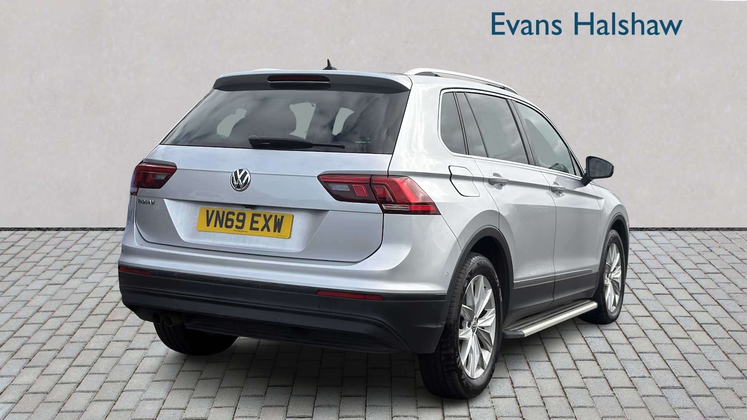 Used Volkswagen Tiguan 2019 for sale - 78089921: Photo 2