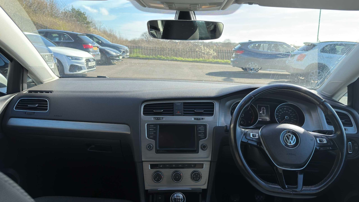 Used Volkswagen Golf 2017 for sale - 77928469: Photo 3