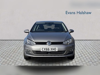 Used Volkswagen Golf 2017 for sale - 77928469: Photo