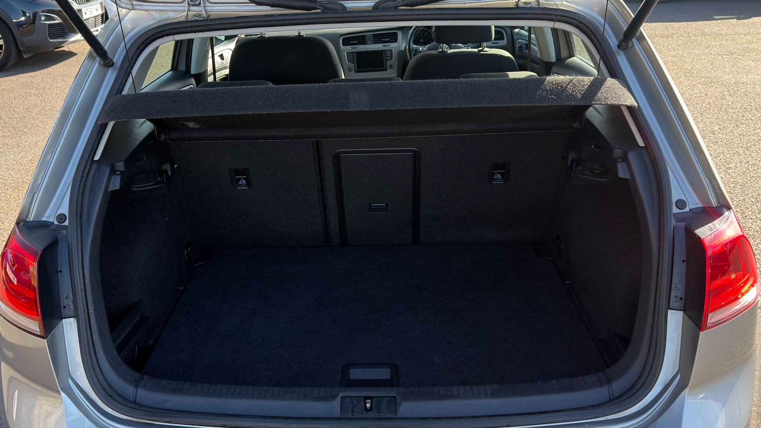 Used Volkswagen Golf 2017 for sale - 77928469: Photo 6