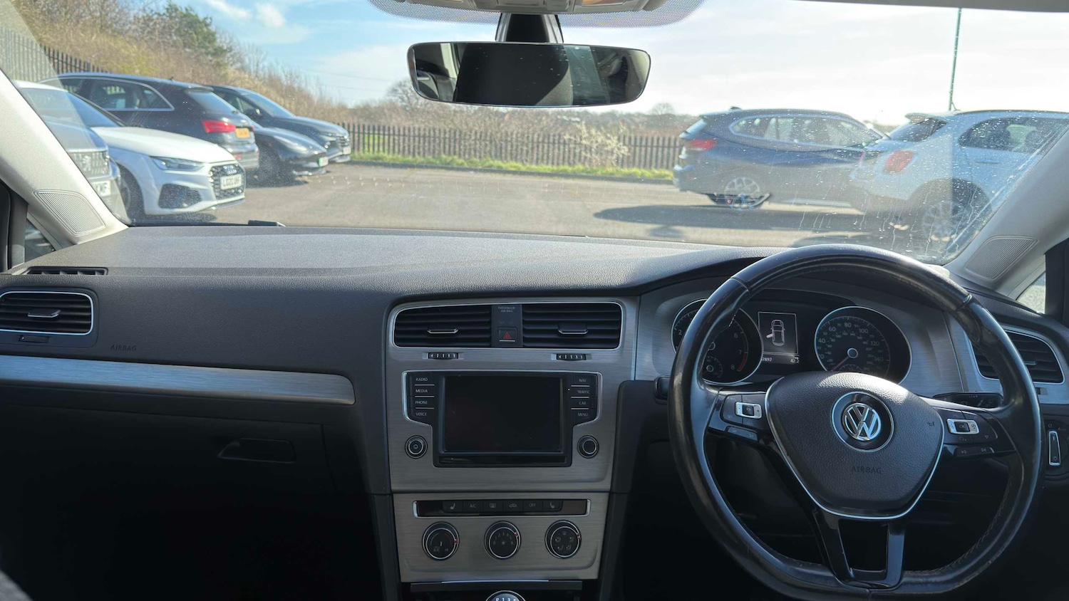 Used Volkswagen Golf 2017 for sale - 77928469: Photo 7