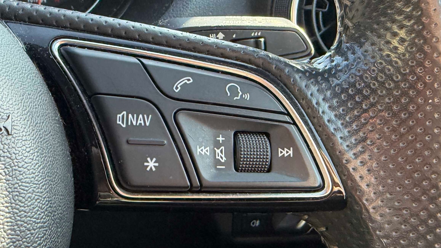 Used Audi Q2 2017 for sale - 77960647: Photo 10