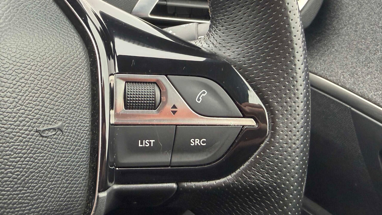 Used Peugeot 3008 2017 for sale - 77856498: Photo 13