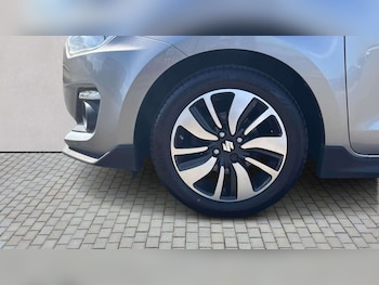 Used Suzuki Swift 2019 for sale - 79204730: Photo
