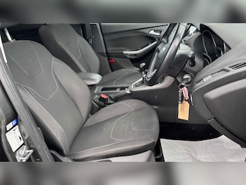 Used Ford Focus 2017 for sale - 79428858: Photo