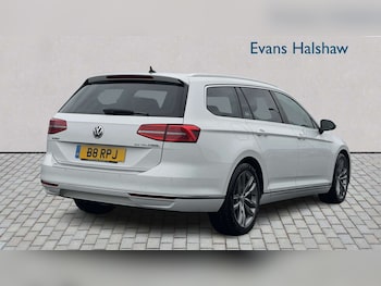 Used Volkswagen Passat 2016 for sale - 77858547: Photo