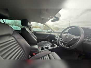 Used Volkswagen Passat 2016 for sale - 77858547: Photo