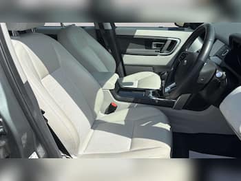 Used Land Rover Discovery Sport 2016 for sale - 79770828: Photo