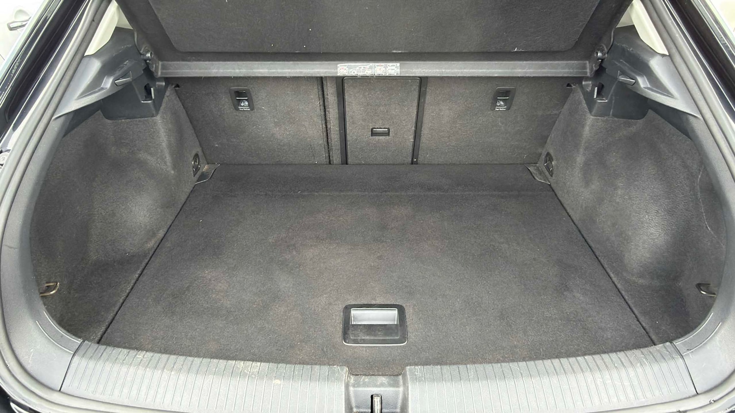 Used Volkswagen T-Roc 2021 for sale - 77858851: Photo 10