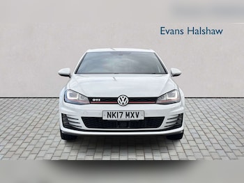 Used Volkswagen Golf 2017 for sale - 79377097: Photo