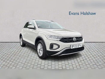 Used Volkswagen T-Roc 2023 for sale - 78913431: Photo