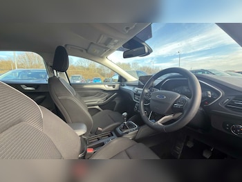 Used Ford Focus 2022 for sale - 77858471: Photo