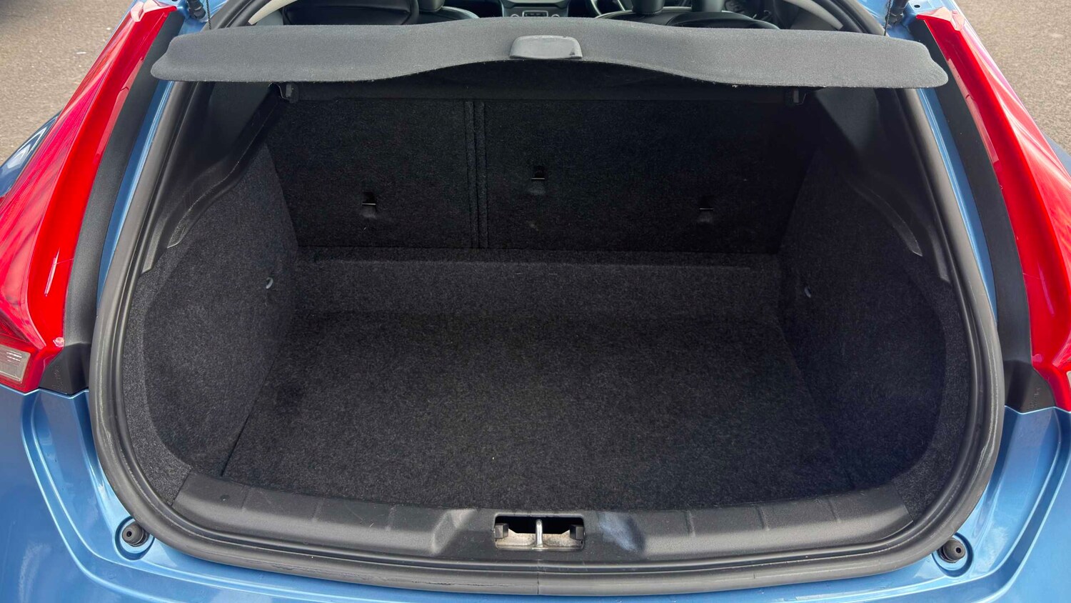 Used Volvo V40 2014 for sale - 78118917: Photo 10