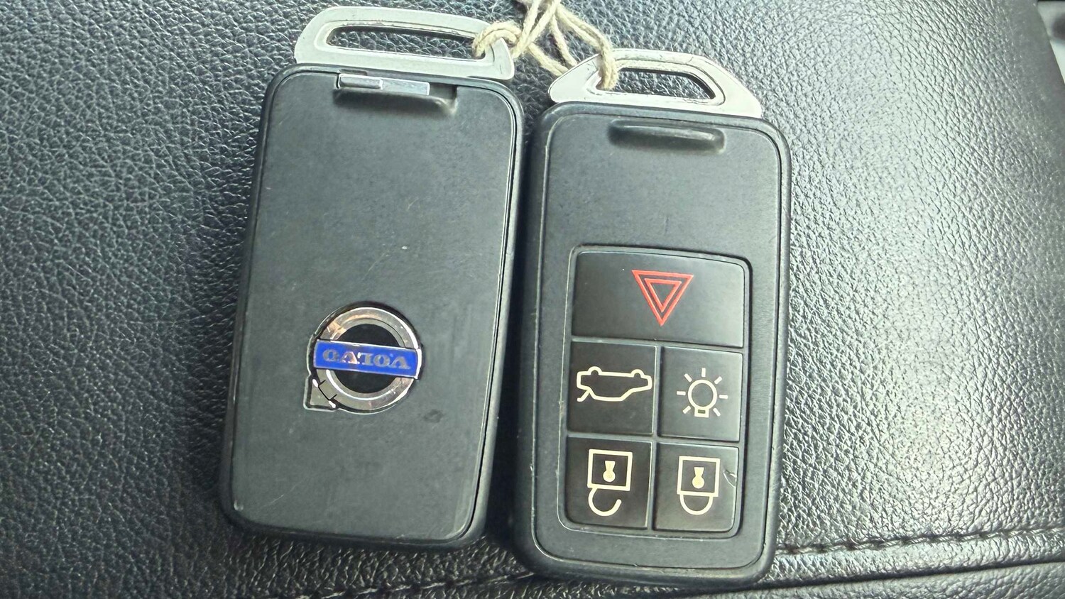 Used Volvo V40 2014 for sale - 78118917: Photo 11