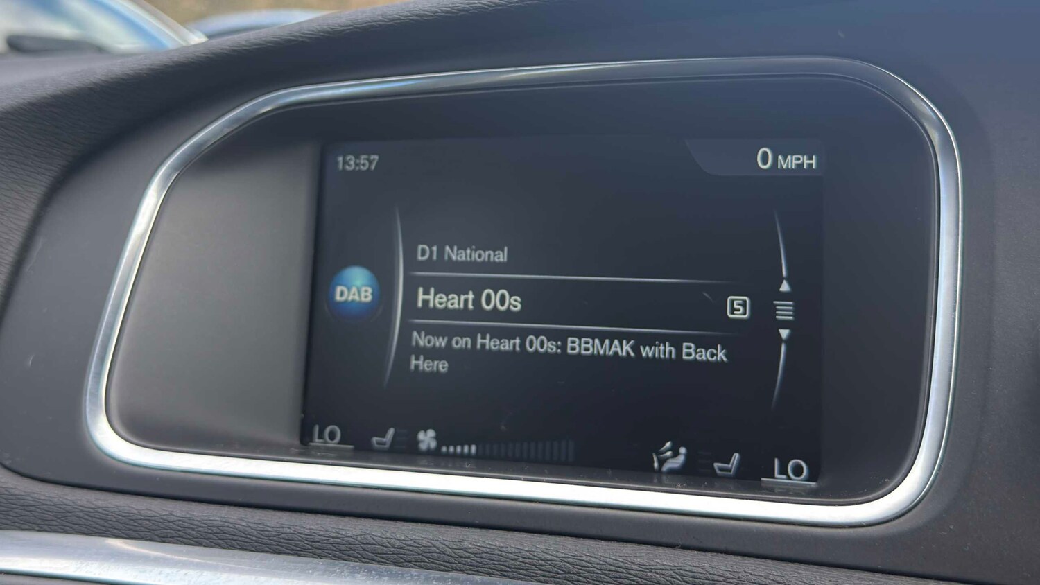 Used Volvo V40 2014 for sale - 78118917: Photo 17