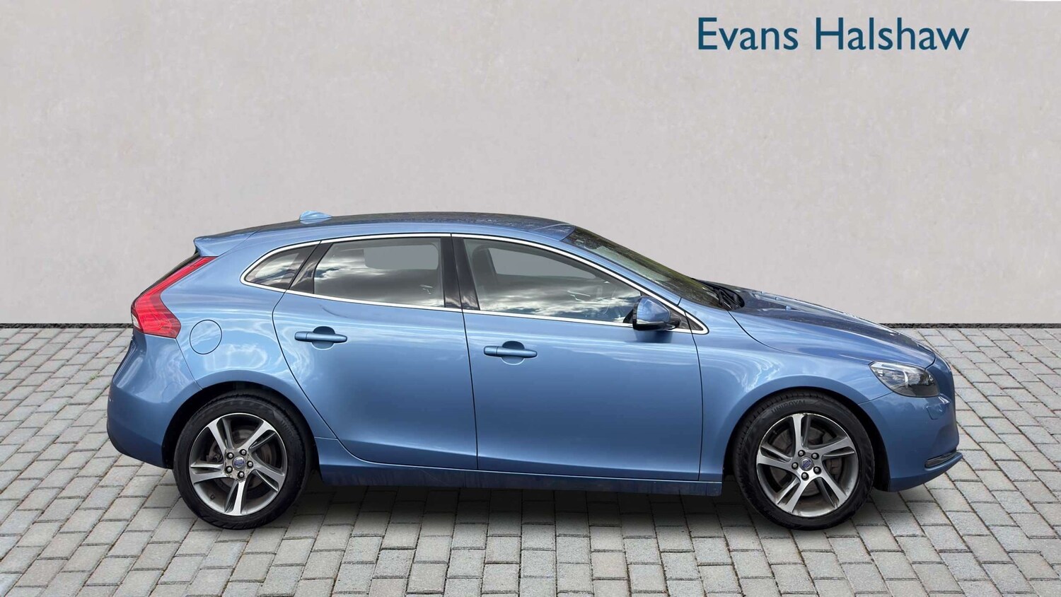 Used Volvo V40 2014 for sale - 78118917: Photo 6