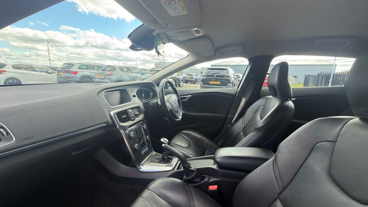 Used Volvo V40 2014 for sale - 78118917: Photo 8