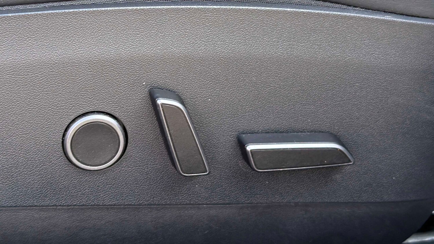 Used Tesla Model 3 2021 for sale - 77857135: Photo 12