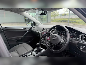 Used Volkswagen Golf 2017 for sale - 78465050: Photo