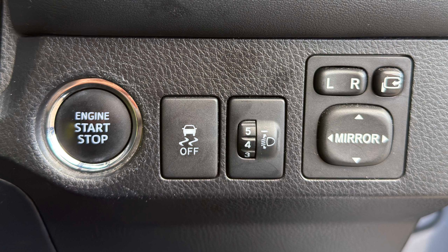 Used Toyota RAV4 2014 for sale - 78023970: Photo 11